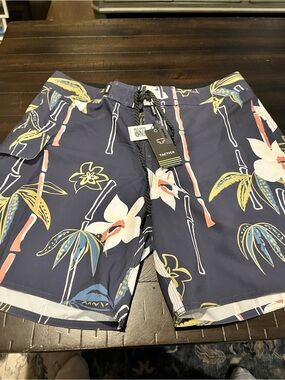 Men’s Navy Floral Swim Trunks by Tactics size 34 new